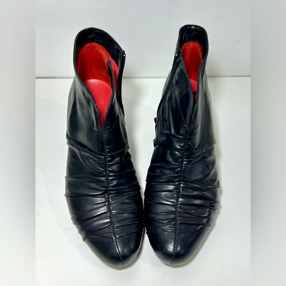 Las de Rouge Booties - Picture 3 of 11